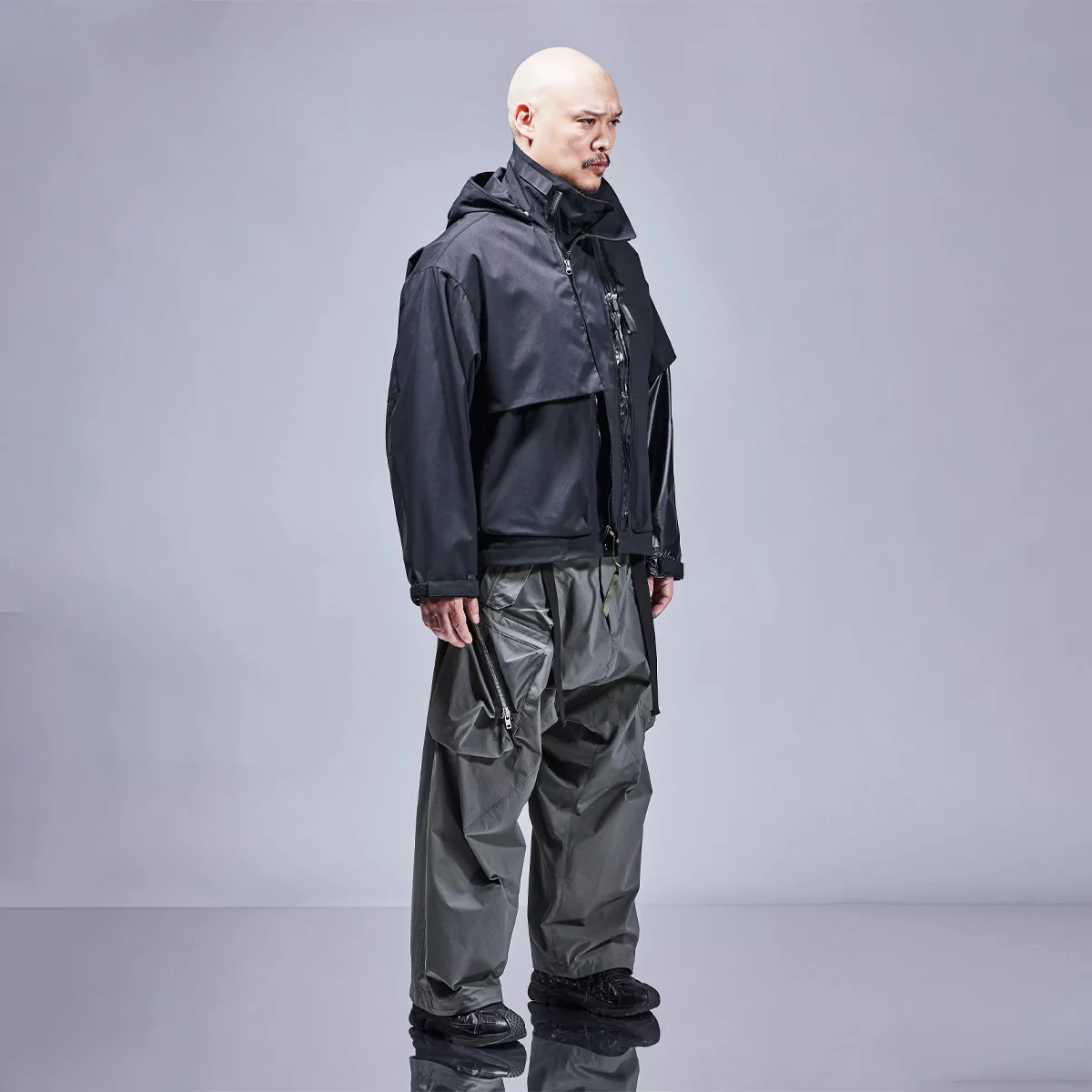 J115K-E 'Black' - Image 3
