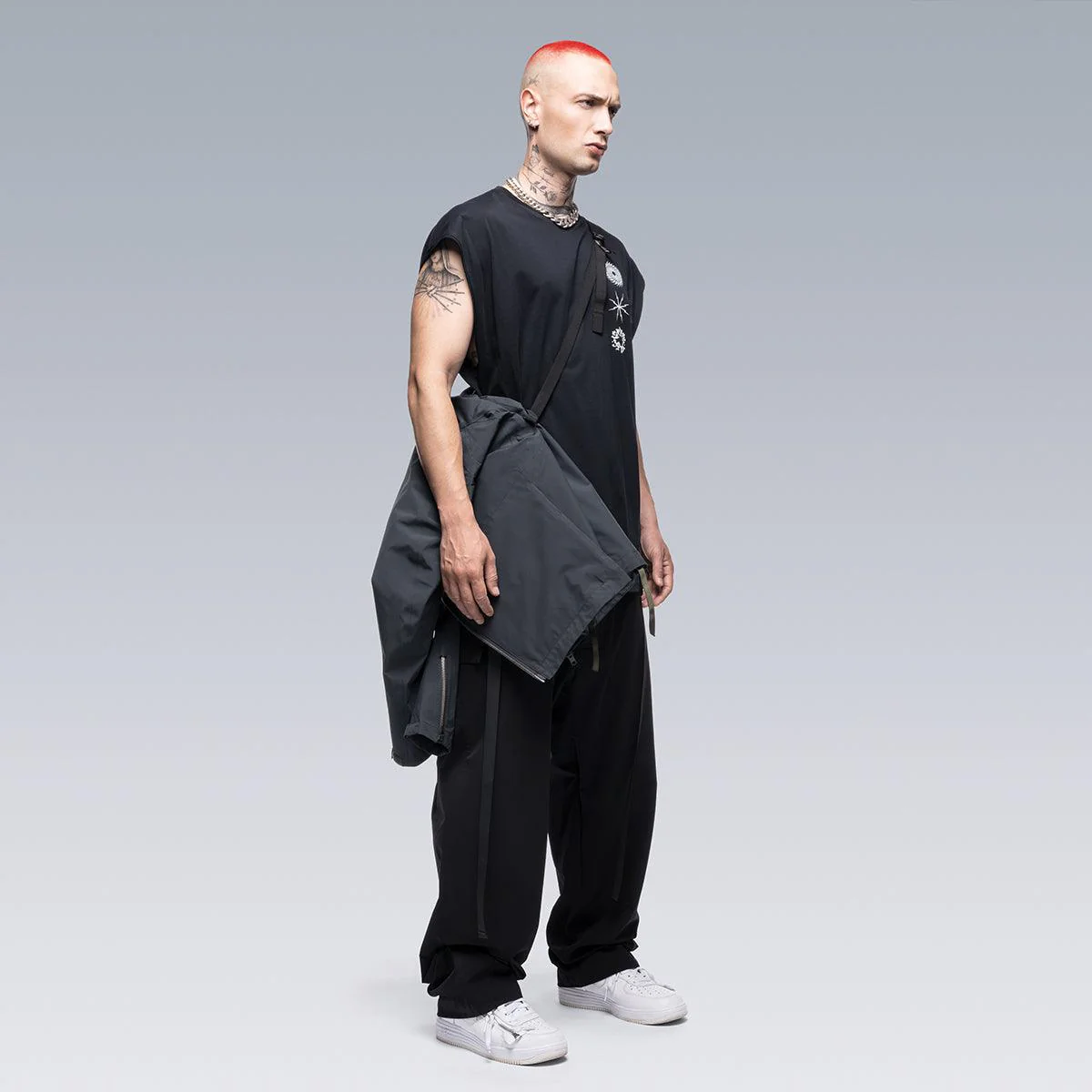 J68-GT 'Schwarzgün' - Image 10