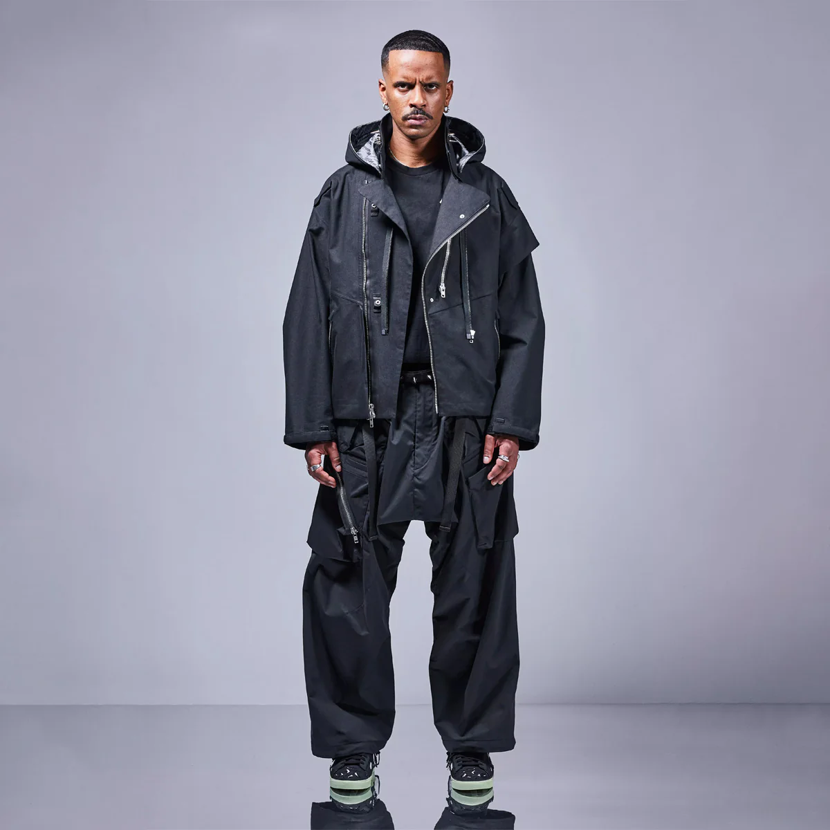 J68W-BG 'Black' - Image 2