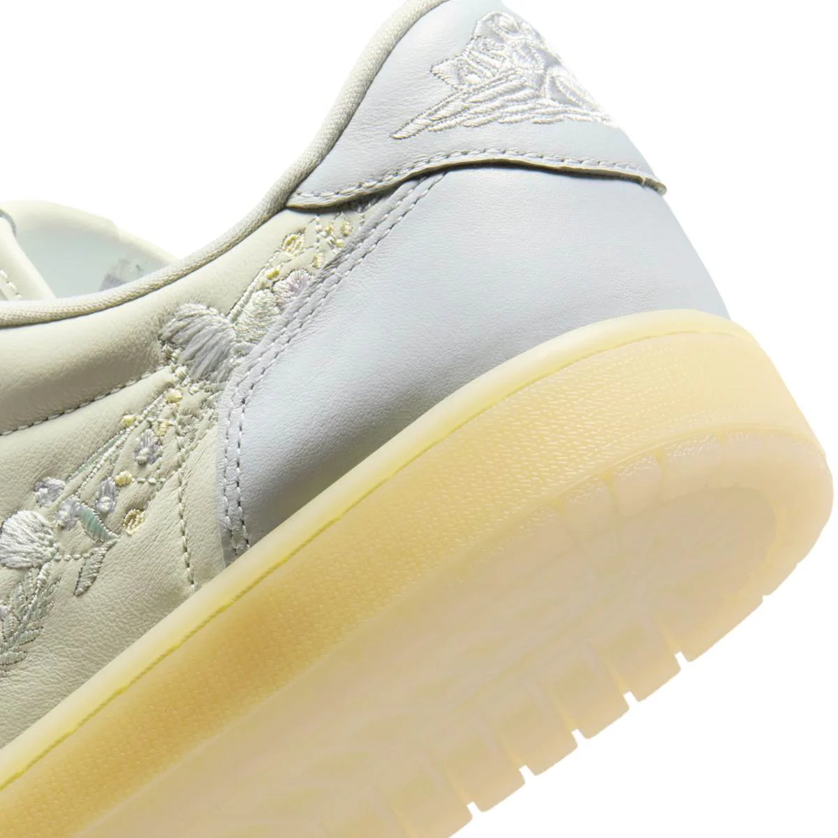 Air Jordan 1 Low OG 'Floral Swoosh' - Image 8