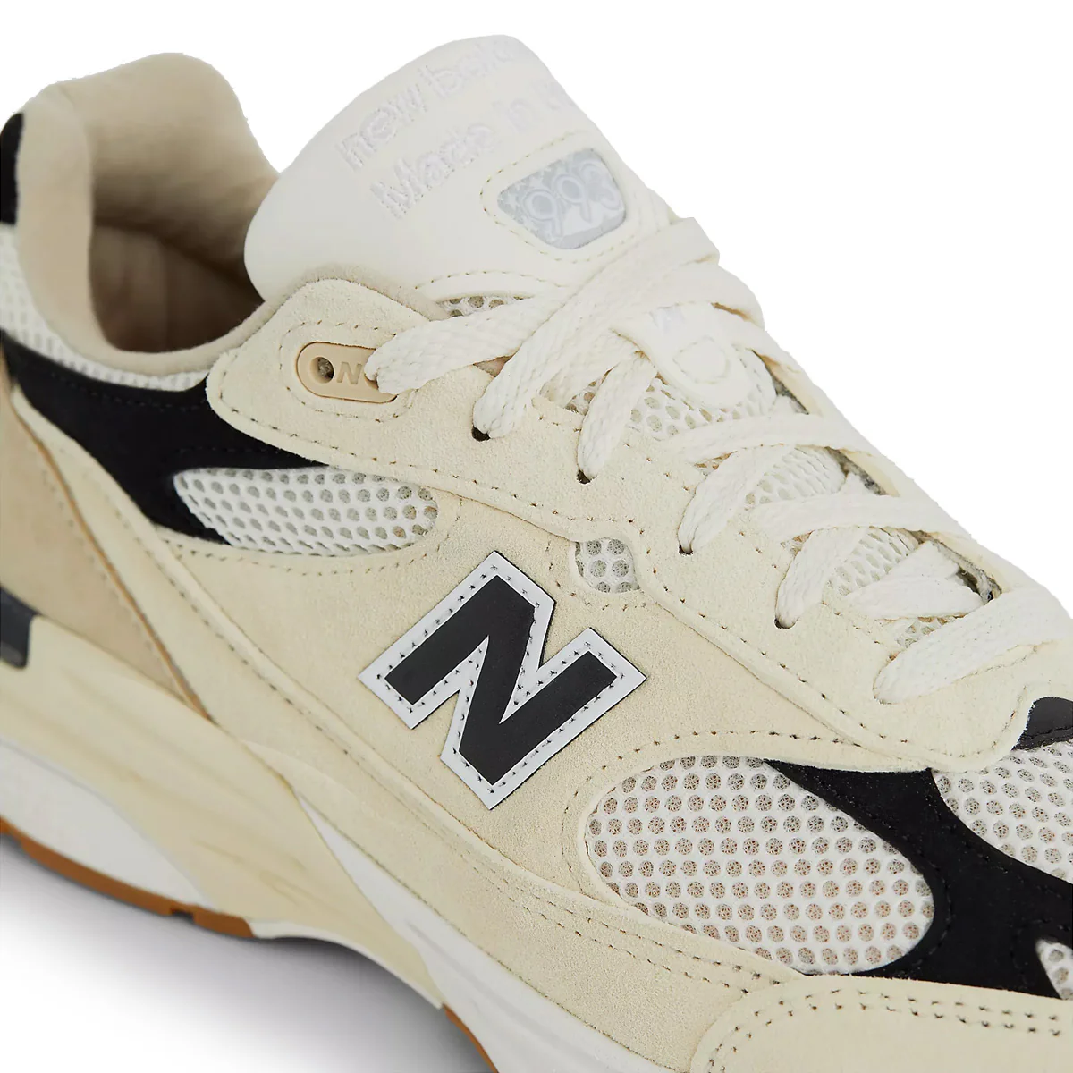 In USA 993 'Sea Salt Black' - Image 7