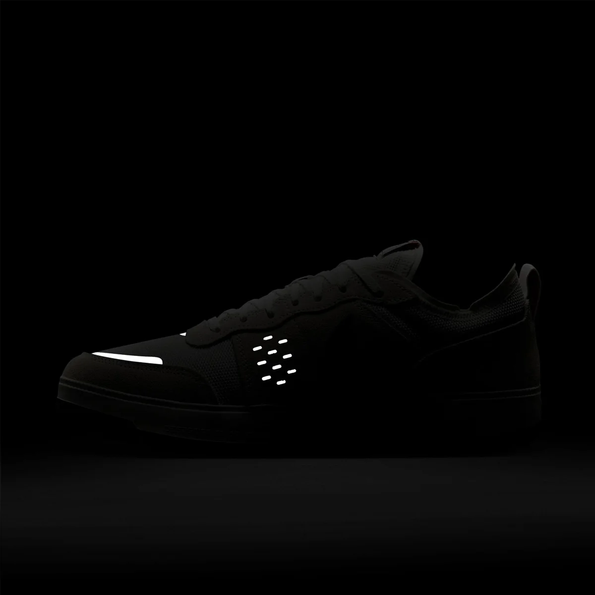 C1TY 'Summit White Black' - Image 10