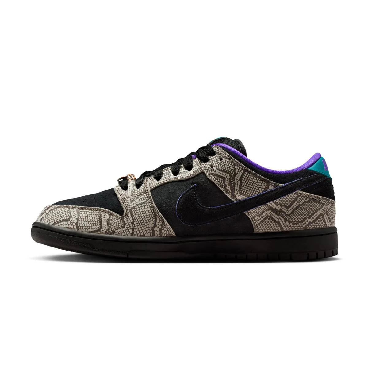 + Dashawn Jordan SB Dunk Low Pro ‘Bright Spruce' - Image 3