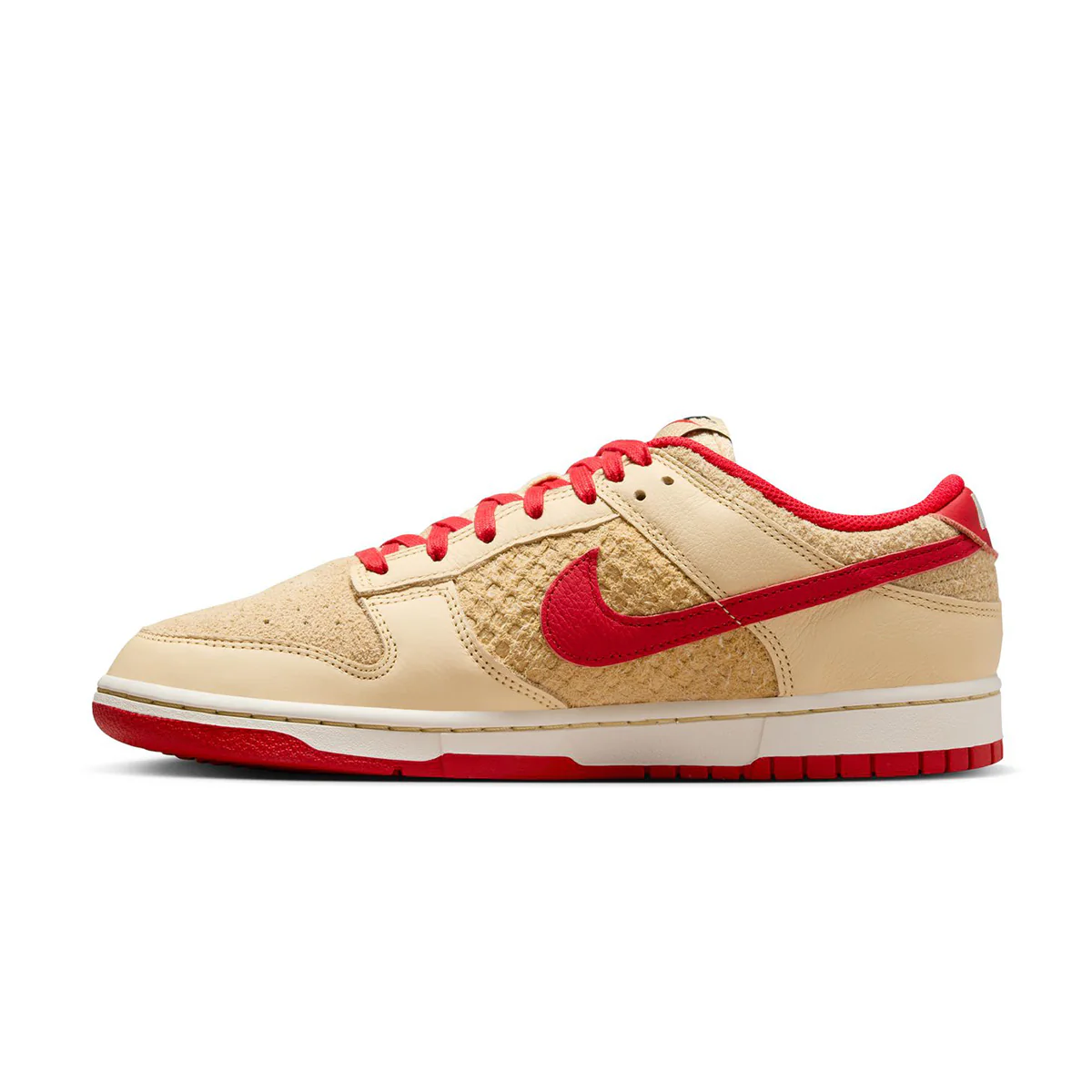 Dunk Low Retro SE 'Strawberry Waffle' - Image 3