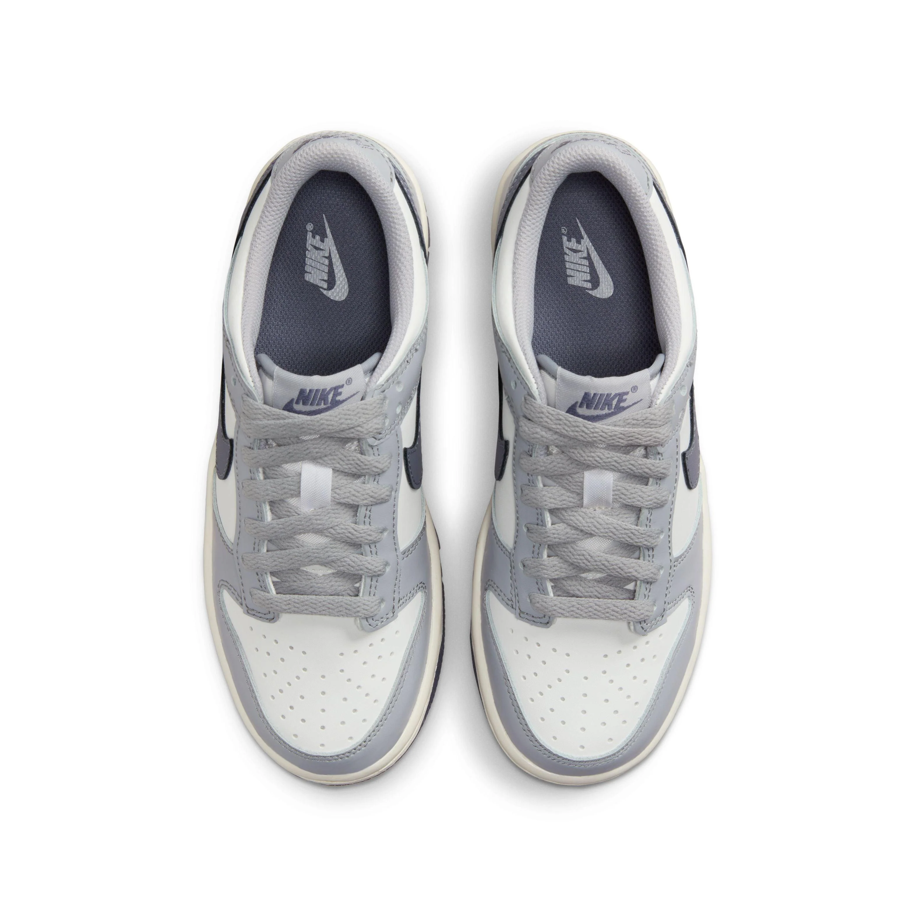Kids Dunk Low 'Platinum Tint' - Image 4