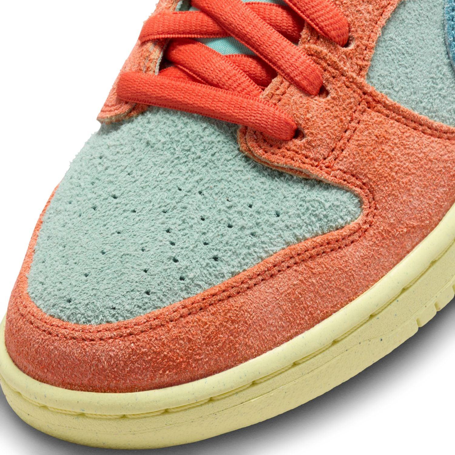 SB Dunk Low Premium 'Orange Emerald Rise' - Image 7