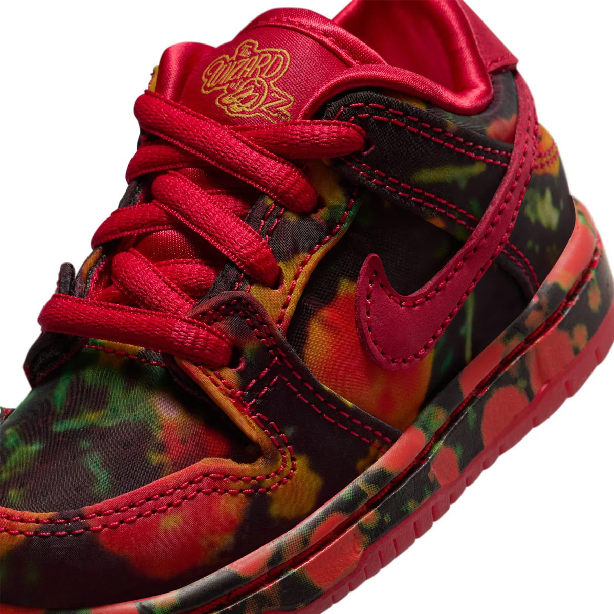 + Wizard of Oz Toddlers SB Dunk Low Pro 'Poppy Fields' - Image 8