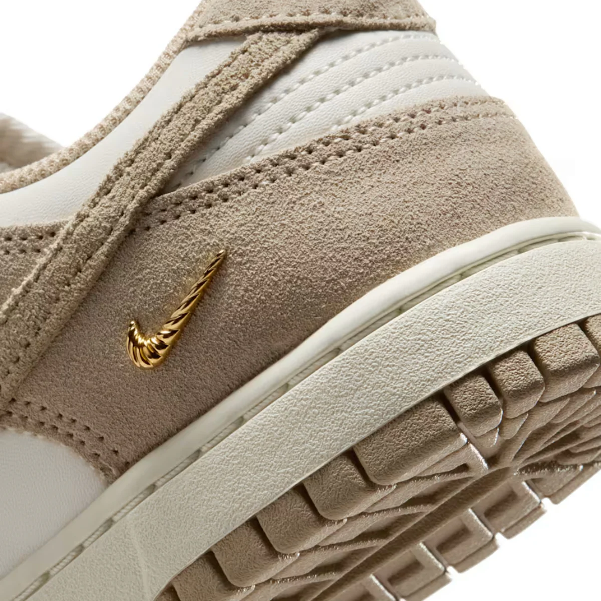 Wmns Dunk Low 'Sail White Metallic Gold' - Image 8