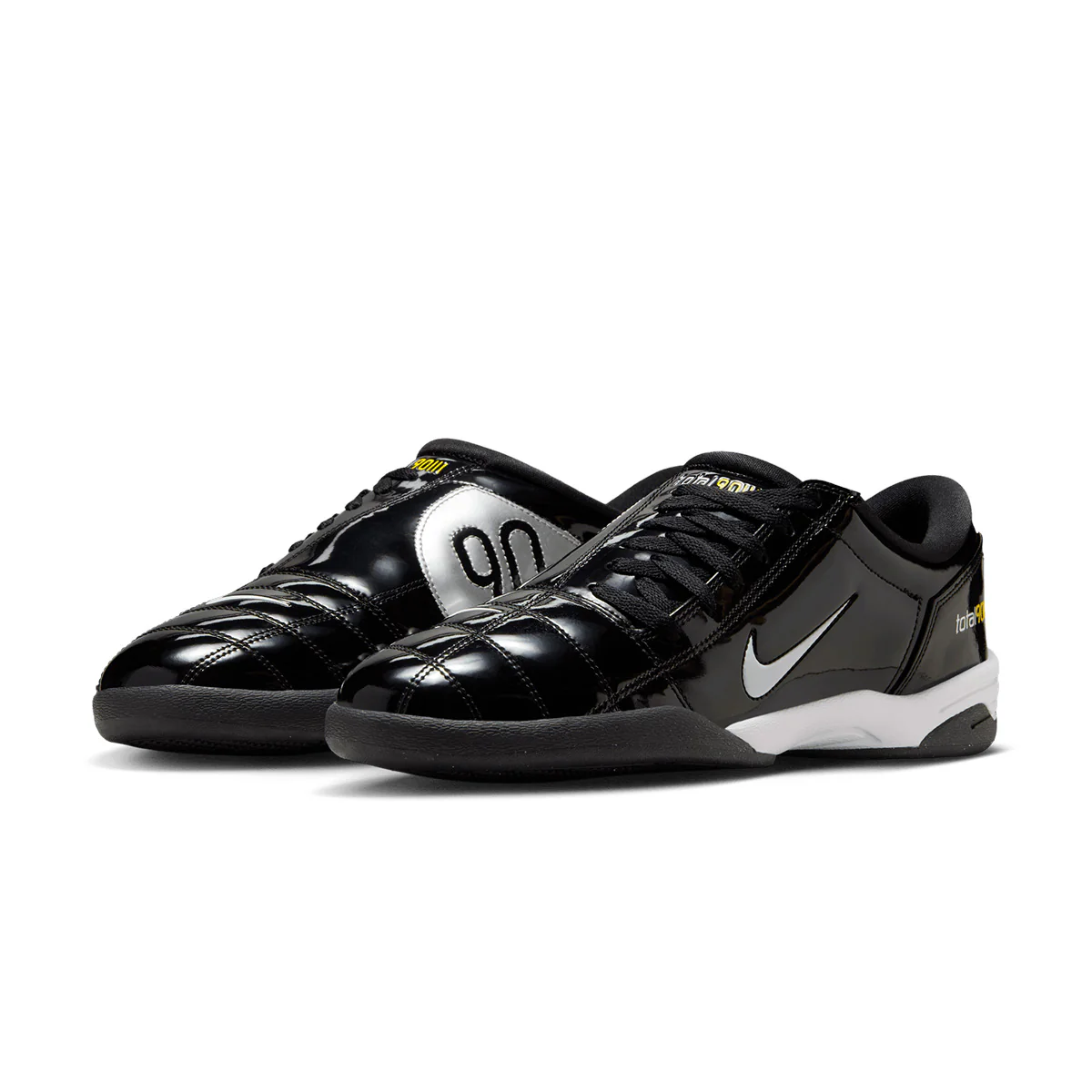 Total 90 III 'Black White' - Image 2
